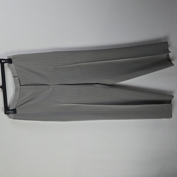 Tahari ASL Sophisticated Gray Pinstripe 3pc Women's Pants Suit, Sz 8 Career Work - Picture 11 of 14